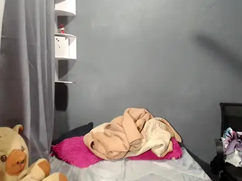 urseductivebarbie xx online show from 12/18/25, 09:48