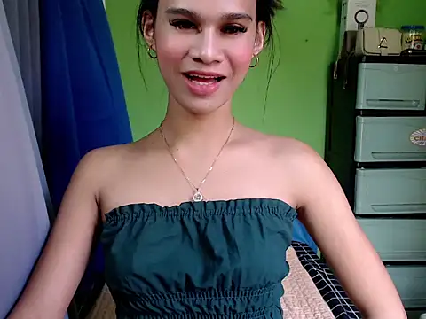 Snapshot of urseductivebarbie_xx chatting on 03/21/26, 01:54 urseductivebarbie xx online show from 03/21/26, 01:54