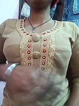 Snapshot of BILLO-RANI67 chatting on 12/17/25, 06:19 BILLO-RANI67 online show from 12/17/25, 06:19