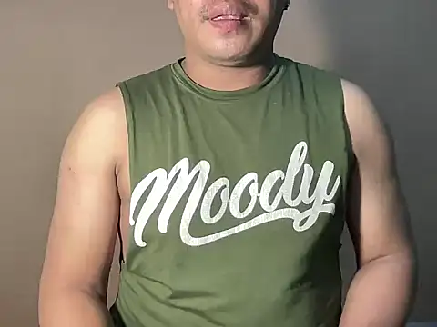 Snapshot of bigfatdaddy85 chatting on 11/16/25, 07:14 bigfatdaddy85 online show from 11/16/25, 07:14