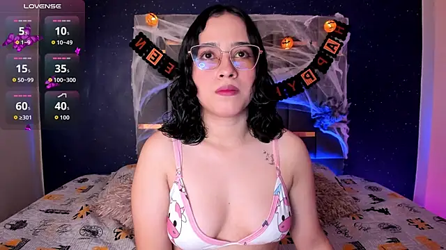 Snapshot of SweetAnya01 chatting on 10/08/25, 04:10 SweetAnya01 online show from 10/08/25, 04:10