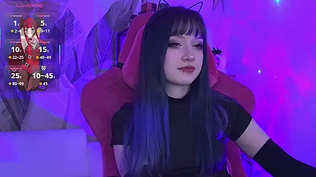 Snapshot of LiliLuna chatting on 01/15/26, 04:11 LiliLuna online show from 01/15/26, 04:11