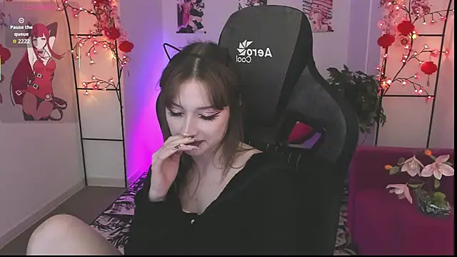 Snapshot of LiliLuna chatting on 04/09/26, 04:12 LiliLuna online show from 04/09/26, 04:12