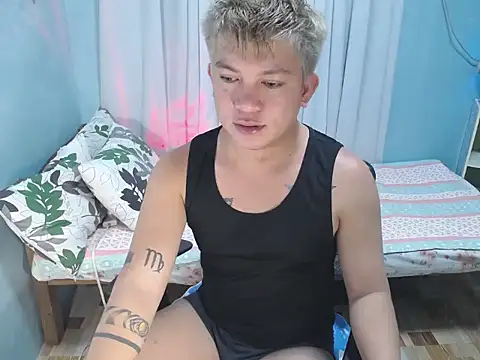 Snapshot of Fuckboii_intown chatting on 10/02/25, 09:38 Fuckboii intown online show from 10/02/25, 09:38