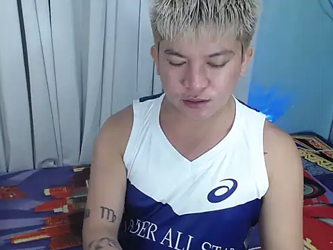 Snapshot of Fuckboii_intown chatting on 11/17/25, 11:38 Fuckboii intown online show from 11/17/25, 11:38