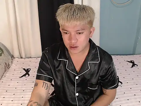 Snapshot of Fuckboii_intown chatting on 04/29/26, 01:26 Fuckboii intown online show from 04/29/26, 01:26