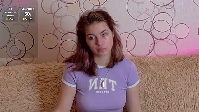 Snapshot of ElzaBlis chatting on 09/14/25, 01:21 ElzaBlis online show from 09/14/25, 01:21