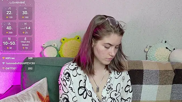 Snapshot of ElzaBlis chatting on 04/18/26, 08:09 ElzaBlis online show from 04/18/26, 08:09