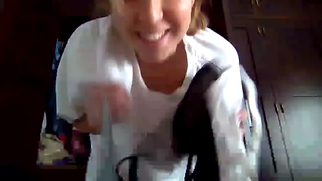 Snapshot of violetofsecret chatting on 10/10/25, 08:57 violetofsecret online show from 10/10/25, 08:57