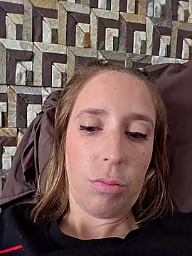 Snapshot of violetofsecret chatting on 11/07/25, 01:33 violetofsecret online show from 11/07/25, 01:33