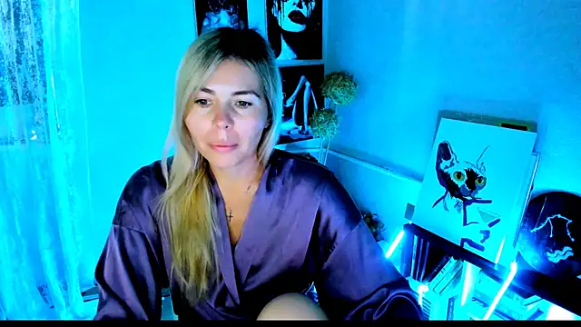 Snapshot of LoraBoyar chatting on 07/09/26, 02:15 LoraBoyar online show from 07/09/26, 02:15