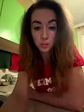 Snapshot of MarinaDiva11_74 chatting on 01/13/26, 07:52 MarinaDiva11 74 online show from 01/13/26, 07:52