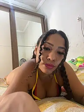 Snapshot of jhennyfer chatting on 11/20/25, 05:07 jhennyfer online show from 11/20/25, 05:07