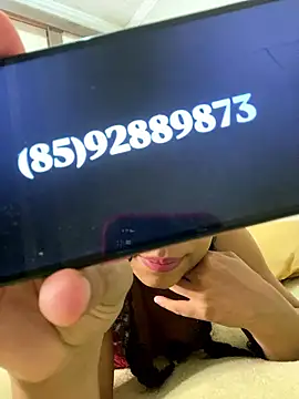 Snapshot of jhennyfer chatting on 01/13/26, 04:29 jhennyfer online show from 01/13/26, 04:29