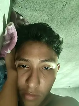 Snapshot of MattBroddy chatting on 10/15/25, 06:19 MattBroddy online show from 10/15/25, 06:19