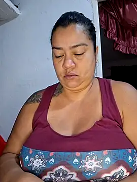 NARNYALABELLA online show from 10/21/25, 10:38