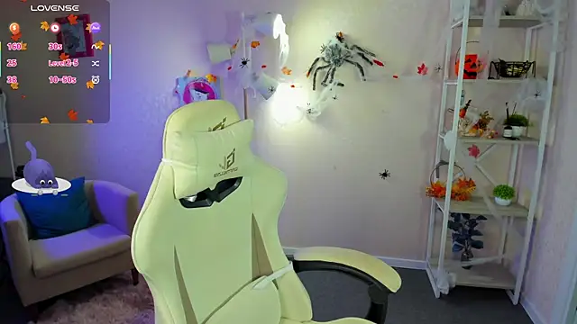 Snapshot of Rina_Panic chatting on 10/25/25, 01:02 Rina Panic online show from 10/25/25, 01:02