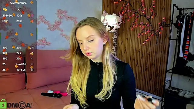 Snapshot of Rina_Panic chatting on 11/03/25, 01:08 Rina Panic online show from 11/03/25, 01:08