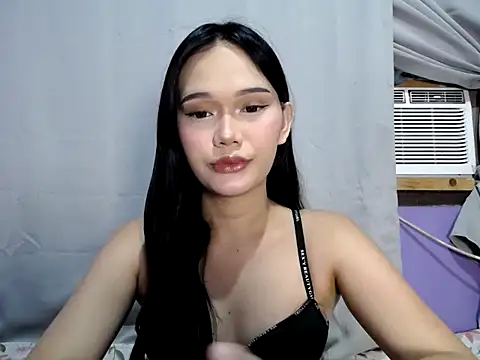 Snapshot of Angel_mylove chatting on 02/17/26, 04:24 Angel mylove online show from 02/17/26, 04:24