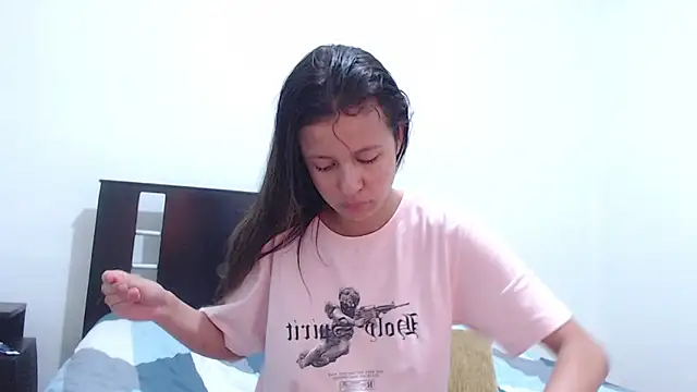 Snapshot of nathaly_jones_ chatting on 09/29/25, 12:21 nathaly jones online show from 09/29/25, 12:21