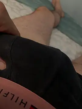 Snapshot of elcalabacin chatting on 09/15/25, 03:12 elcalabacin online show from 09/15/25, 03:12