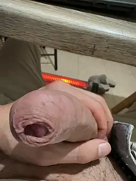 Snapshot of elcalabacin chatting on 10/30/25, 05:35 elcalabacin online show from 10/30/25, 05:35