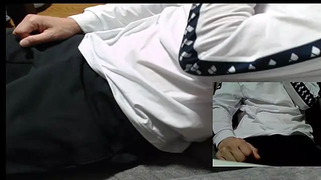 Snapshot of Yasu2000 chatting on 05/10/26, 12:49 Yasu2000 online show from 05/10/26, 12:49