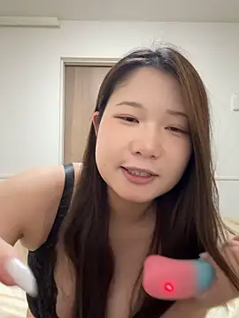  YUNOo0  online show from 12/17/25, 02:23