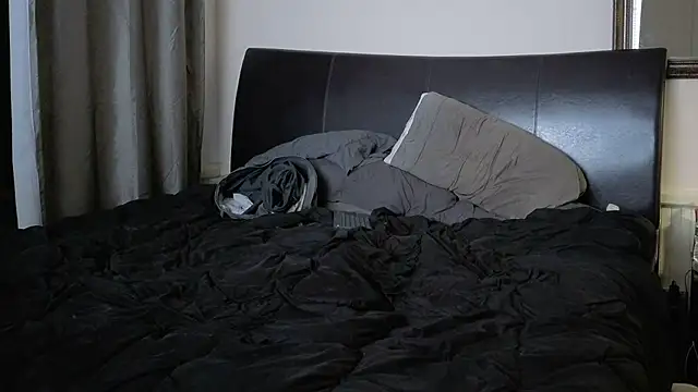 Snapshot of pantyhoselover54 chatting on 11/27/25, 07:21 pantyhoselover54 online show from 11/27/25, 07:21