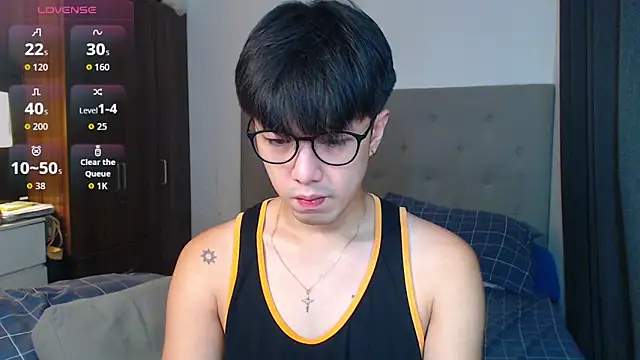 Snapshot of Addictiveboi chatting on 10/23/25, 03:28 Addictiveboi online show from 10/23/25, 03:28