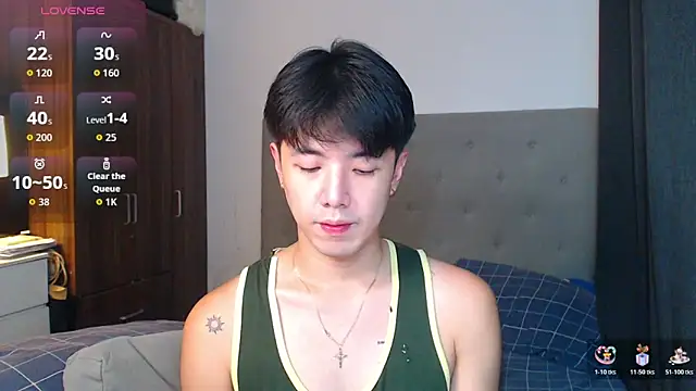 Snapshot of Addictiveboi chatting on 10/24/25, 02:41 Addictiveboi online show from 10/24/25, 02:41