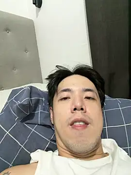 Snapshot of Addictiveboi chatting on 11/11/25, 03:12 Addictiveboi online show from 11/11/25, 03:12