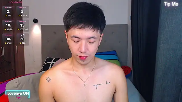 Snapshot of Addictiveboi chatting on 11/24/25, 05:18 Addictiveboi online show from 11/24/25, 05:18