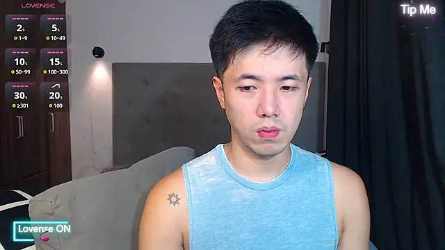 Snapshot of Addictiveboi chatting on 11/27/25, 02:46 Addictiveboi online show from 11/27/25, 02:46