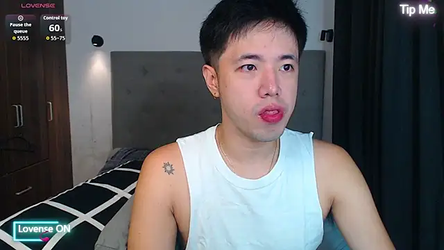 Snapshot of Addictiveboi chatting on 11/29/25, 04:15 Addictiveboi online show from 11/29/25, 04:15