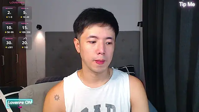 Snapshot of Addictiveboi chatting on 11/30/25, 03:10 Addictiveboi online show from 11/30/25, 03:10