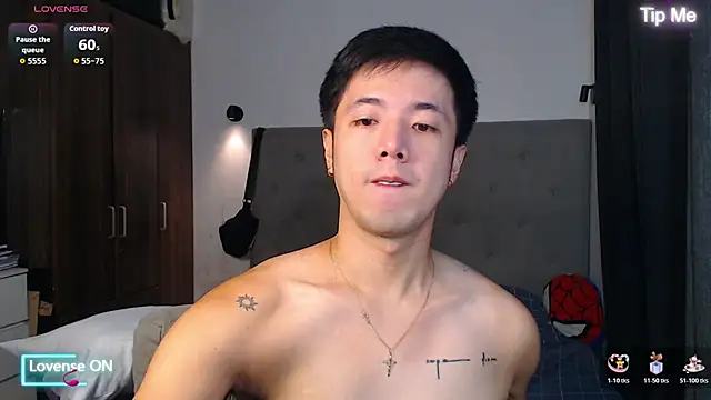 Snapshot of Addictiveboi chatting on 12/15/25, 02:05 Addictiveboi online show from 12/15/25, 02:05