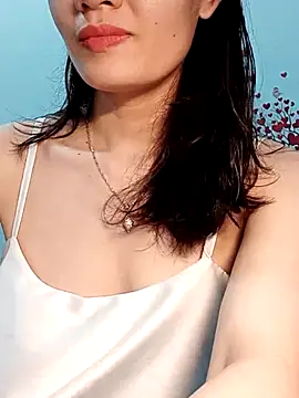 Snapshot of Hinna_x chatting on 05/16/26, 01:21 Hinna x online show from 05/16/26, 01:21