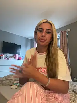 EllieMaeBaby online show from 12/05/25, 01:20