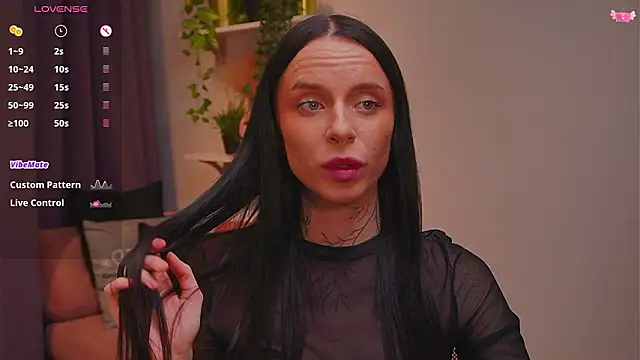 Snapshot of livia_starwars chatting on 03/02/26, 08:37 livia starwars online show from 03/02/26, 08:37