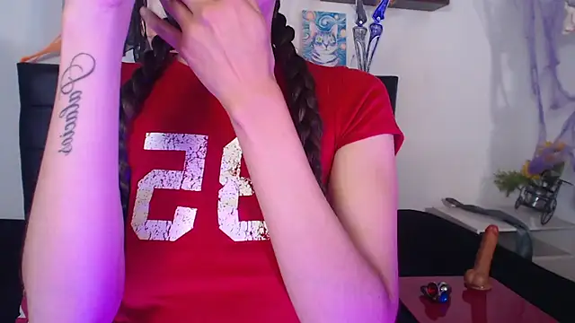 Snapshot of Nataliagp chatting on 10/12/25, 04:44 Nataliagp online show from 10/12/25, 04:44