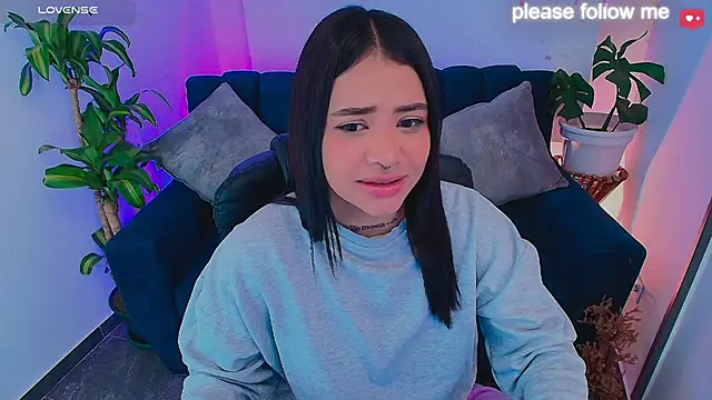 nicemiiaa7  online show from 03/23/26, 12:09