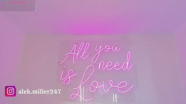 Snapshot of aleksandramiller_ chatting on 09/24/25, 12:30 aleksandramiller online show from 09/24/25, 12:30