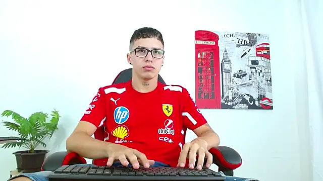 Cumandres18 online show from 09/15/25, 01:44