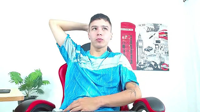 Cumandres18 online show from 09/30/25, 02:00