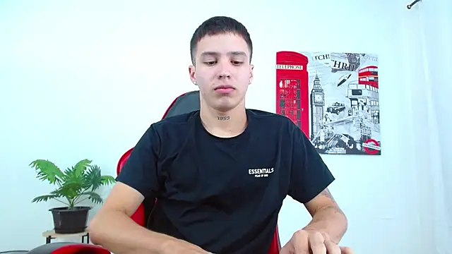 Cumandres18 online show from 11/05/25, 01:55