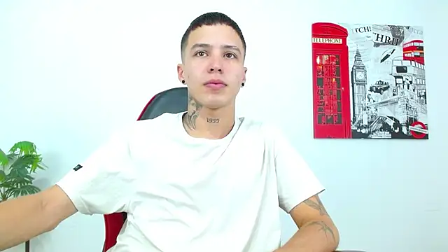 Cumandres18 online show from 05/21/26, 02:57