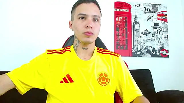 Cumandres18 online show from 07/07/26, 03:16