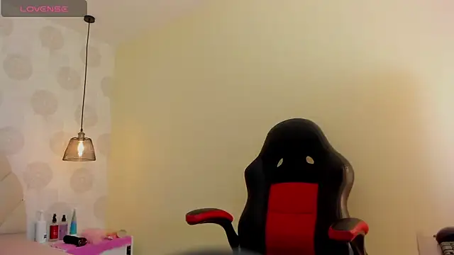 GIANAMILLER6 online show from 11/16/25, 12:11