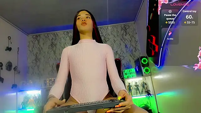 Madison Mujica online show from 11/05/25, 11:10